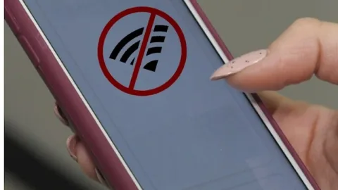 Moskva sakinləri mobil internetsiz qalıb