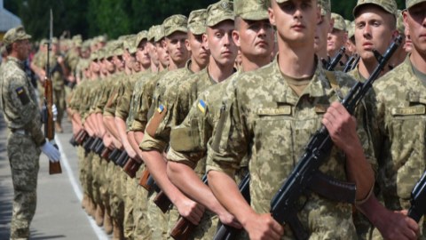 Ukraynada səfərbərlik yaşı aşağı salınır