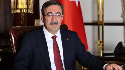 İrəvanda Türkiyə bayrağının yandırılması narahatlıq doğurur -&nbsp;Cevdet Yılmaz