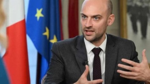 67 məscid dağıdılarkən Fransa harada idi?&nbsp;&ndash; Deputat