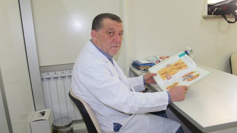 Həkim Adil Qubadov vəfat etdi