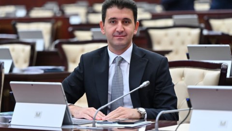 Statistik rəqəmlər inandırıcı görünmür - deputat etirazı