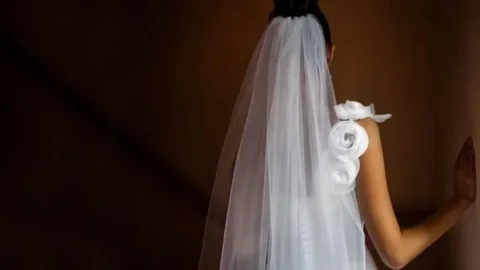 Oğlunu&nbsp;16 yaşlı qızla evləndirən ata həbs olundu