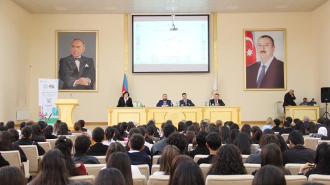 Gəncə Dövlət Universitetində WUF13 ilə bağlı təqdimat - FOTO