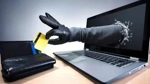 Ödəniş kartları ilə fırıldaqçılıq kəskin artıb - Mərkəzi Bank