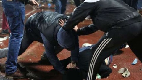 Goranboyda TOYDA DAVA: 12 yaşlı qıza sataşdı, qardaşını döydü