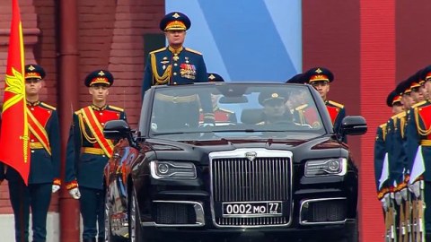 Moskvada parad keçirilib&nbsp;- Putin sükut elan etdi