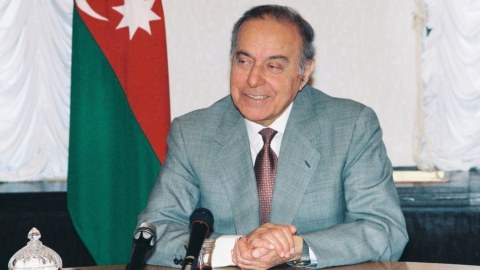 Ulu Öndər Heydər Əliyev: Müasir Azərbaycan dövlətçiliyinin memarı