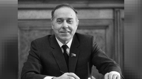 Heydər Əliyev&nbsp;dövlətçilik ənənələrinə&nbsp;əvəzolunmaz töhfələr vermiş görkəmli dövlət xadimidir -&nbsp;Samir Nuriyev