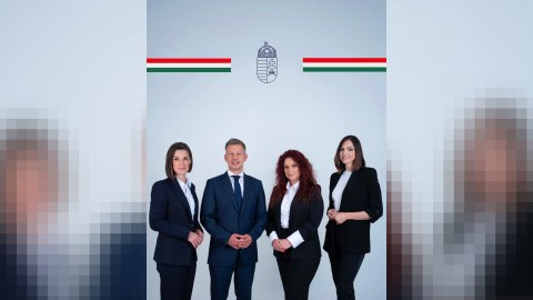 Üç teleaparıcını hökumət sözçüsü təyin etdi