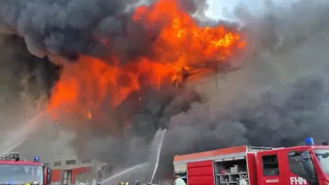 Lökbatandakı yanğın nəzarətə götürüldü,&nbsp;2 helikopter cəlb olundu - VİDEO