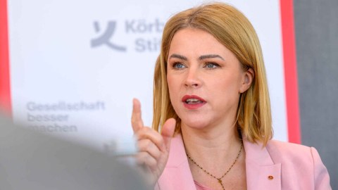 Baş nazir drona görə&nbsp;istefa verdi