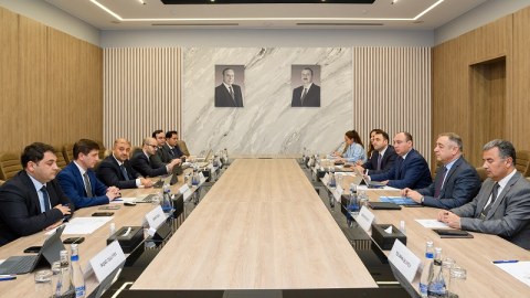 İnternetin təkmilləşdirilməsi müzakirə olundu