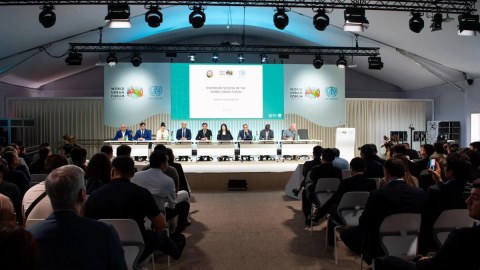 Xarici diplomatlar üçün WUF13-lə bağlı brifinq keçirilib