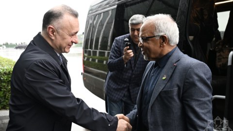 Mavriki Prezidenti Azərbaycana gəldi
