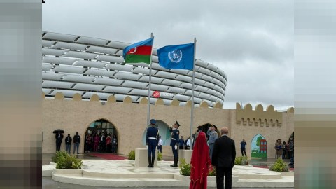 WUF13 forumunda Azərbaycan və BMT bayraqları qaldırıldı