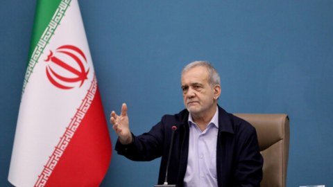"ABŞ ilə dialoq təslim olmaq demək deyil"