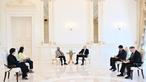İlham Əliyev Mavriki Prezidenti ilə görüşüb
