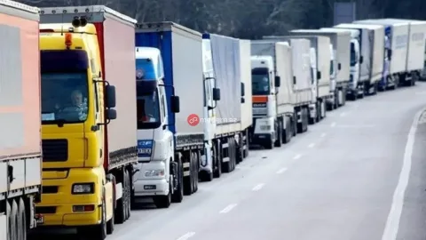Beynəlxalq avtomobil daşımaları ilə bağlı&nbsp;yeni qərar
