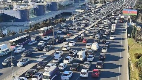 Sürücülərin işi çətinləşdi: bu yollarda tıxac var