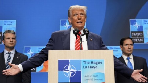 Tramp NATO ilə bağlı yeni qərar verdi