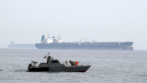 ABŞ&nbsp;İran bayrağı altında üzən tankerə qarşı&nbsp;əməliyyat keçirib