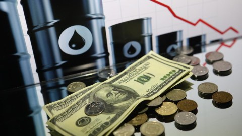 Azərbaycan nefti 5 dollar ucuzlaşdı