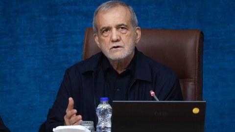 &ldquo;İranı zor gücü ilə təslim etdirmək yanılmadır&rdquo; -&nbsp;Pezeşkiandan ABŞ-a mesaj