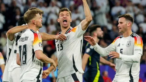 Almaniya Dünya Çempionatına bu futbolçuları aparır - ADLAR