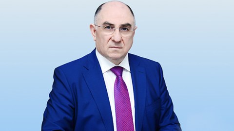 İnsan &ldquo;cini şüşədən buraxıb&rdquo;, deyəsən!