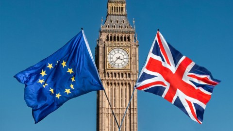 Britaniya Avropa Birliyinə yenidən qoşulmağı müzakirə edir