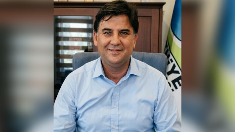 Türkiyədə bələdiyyə sədri GÜLLƏLƏNDİ