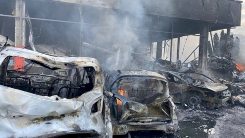 Rusiya Kiyevi raket atəşinə tutdu - 21 yaralı
