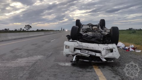Ödənişli yolda avtomobil aşdı, iki nəfər...