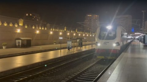Bakı-Tbilisi sərnişin qatarı yola salındı-VİDEO