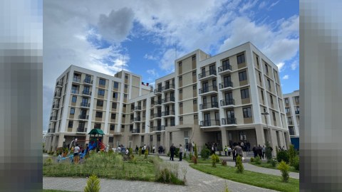 Ağdama köçən 110 ailəyə mənzillərin açarları təqdim edildi
