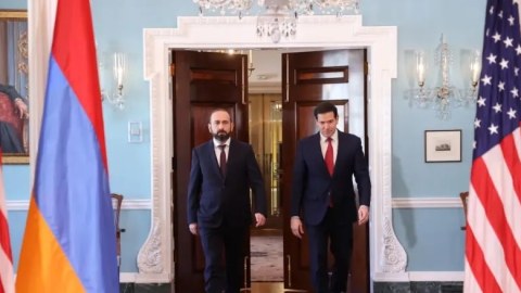 Ermənistan Zəngəzur dəhlizi ilə bağlı öhdəliklər götürdü