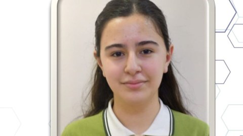 İmtahanda maksimal bal toplayan Ayişənin FOTOSU