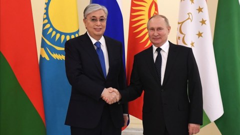 Putin yenə çaşdı -&nbsp;Tokayevin adını səhv dedi -&nbsp;VİDEO