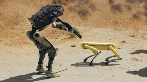 ABŞ-nin insanabənzər robotları Ukraynada