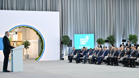 İndi investisiyalarımızı xaricə yönəldirik - Prezident