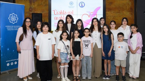 Nazirlik şəhid ailələrinin əl işlərinin V sərgi-satış yarmarkası keçirilib - FOTO
