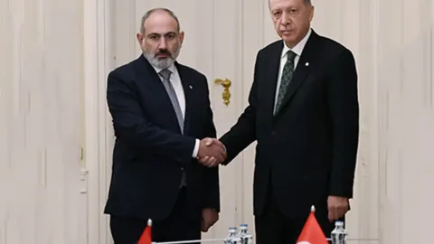 Ərdoğanla Paşinyan telefonla danışdı
