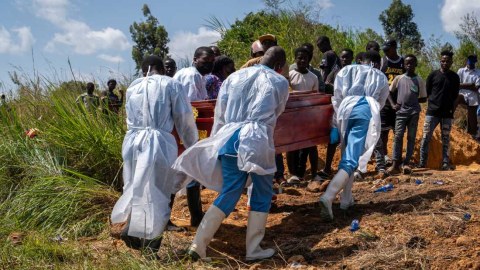 Eboladan ölənlərin sayı 60 nəfərə çatıb