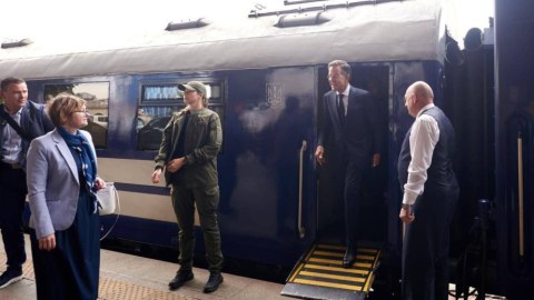 NATO Baş katibindən Ukraynaya gözlənilməz səfər