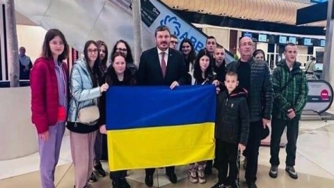 Daha 30 ukraynalı uşaq Azərbaycana gətirildi