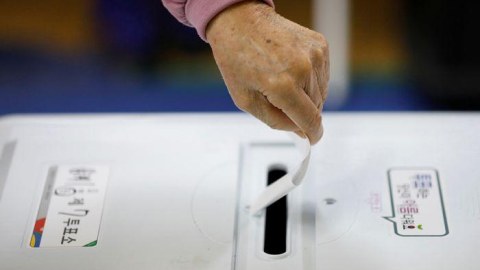 Prezident seçkiləri etiraza səbəb oldu&nbsp;