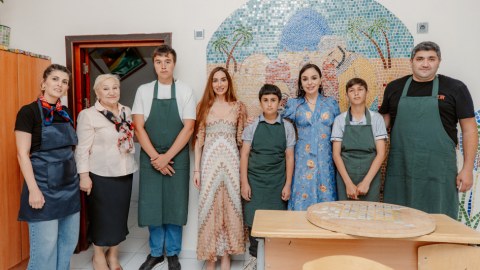 Leyla və Arzu Əliyevalar internat məktəbində olublar - FOTOLAR