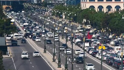 Qəza Heydər Əliyev prospektini bağladı