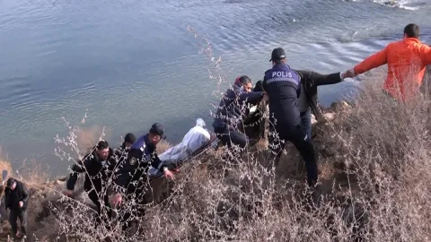 Ağdaşda su kanalında kişi meyiti tapılıb